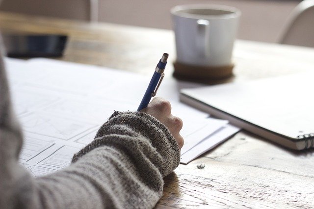 writing-828911_640 Windykacja faktur