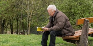 Ile lat trzeba pracować na emeryturę w Holandii?